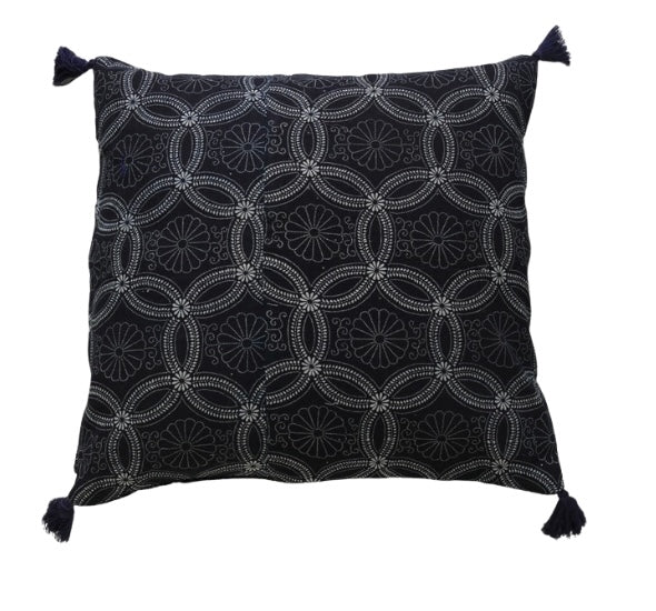 Kanoko Blossom cushion