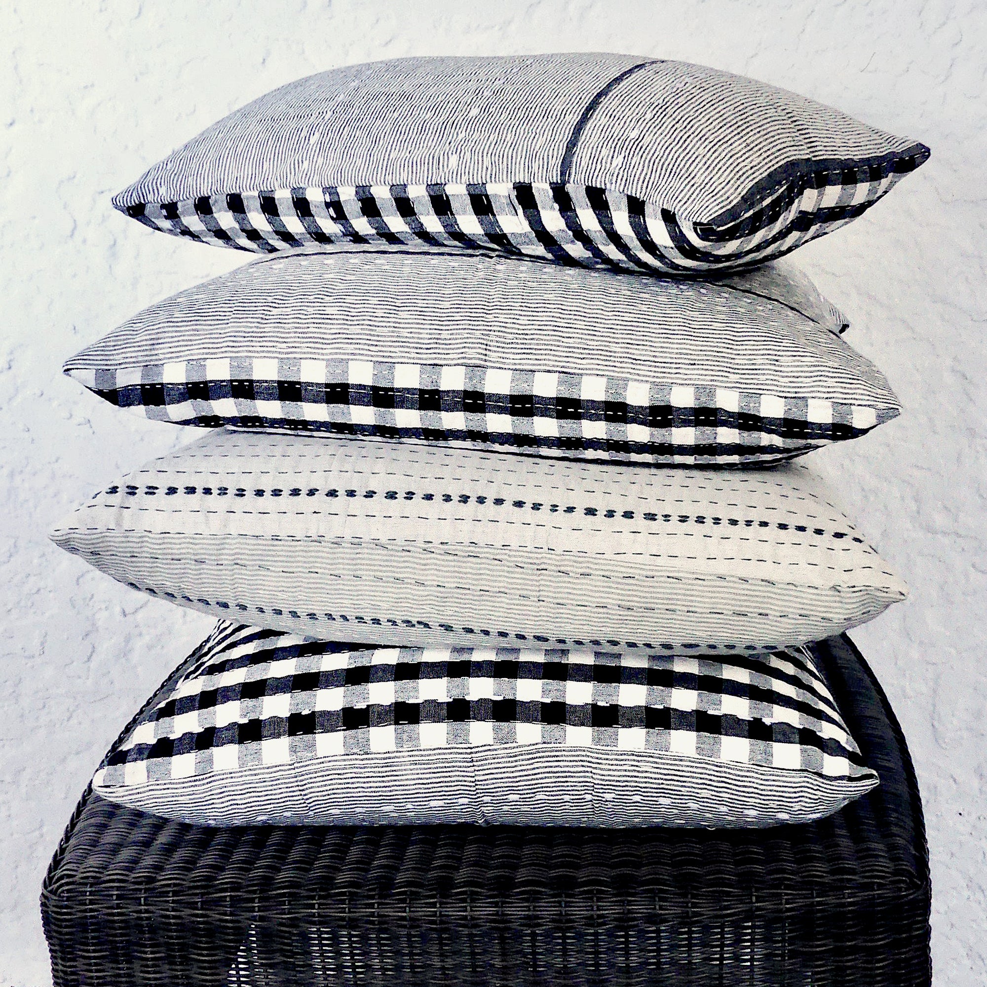 Licorice cushion (2)