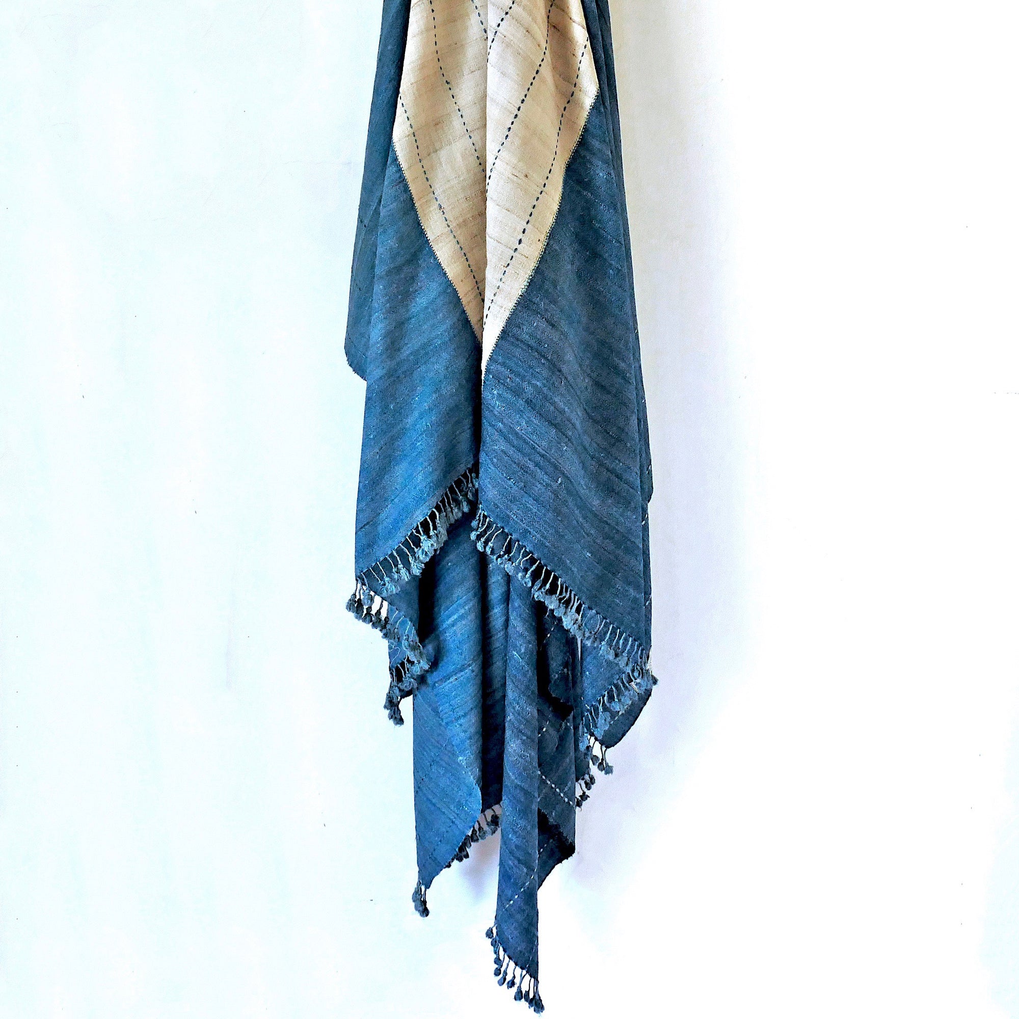 Moonlighting throw